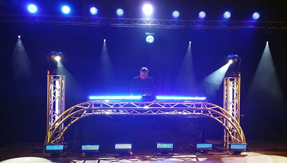 Matériel professionnelle sonorisation et éclairage DJ Triangle Nîmes